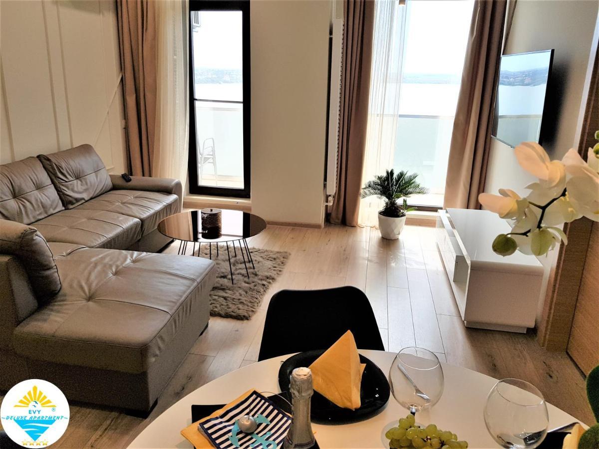 Evy Deluxe Apartment ママイア エクステリア 写真